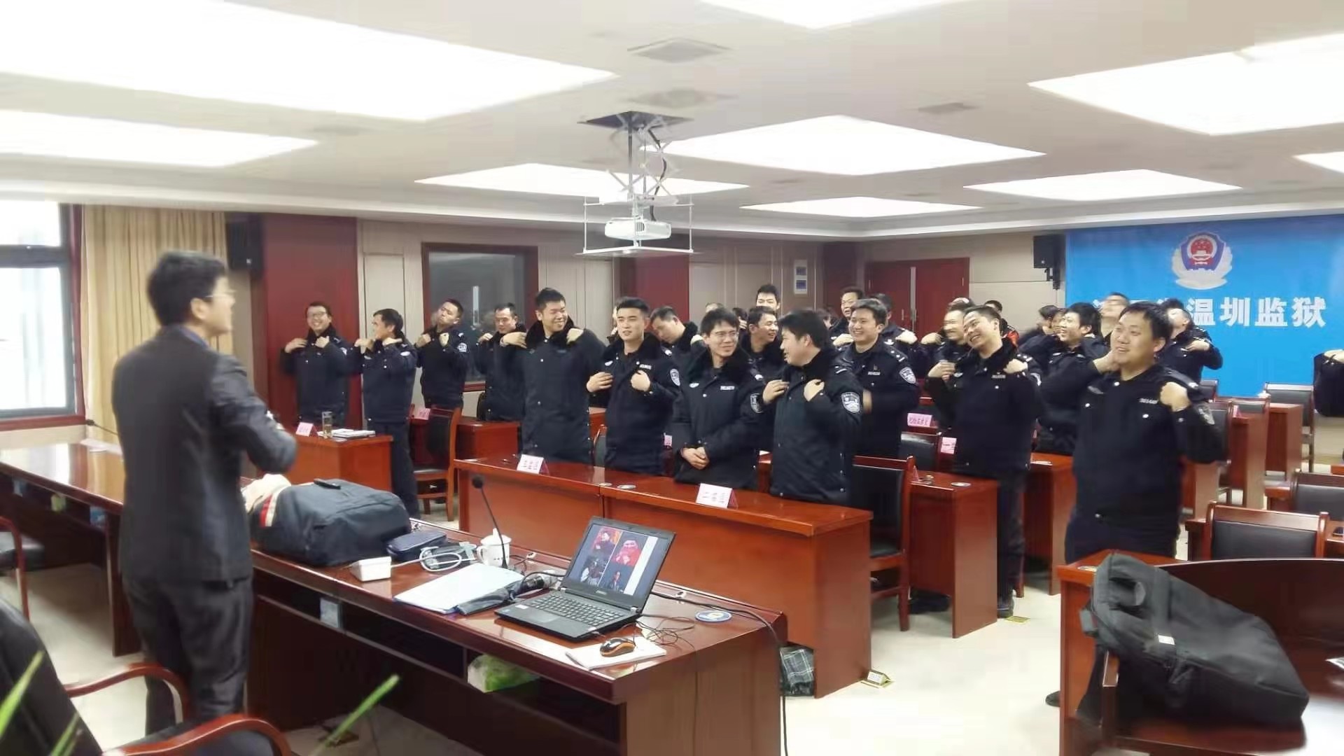 中心王老师赴江西省温圳监狱开展安全健康知识培训